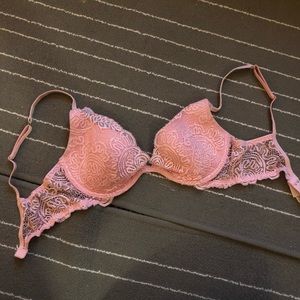 Victoria’s Secret Pink Bra!